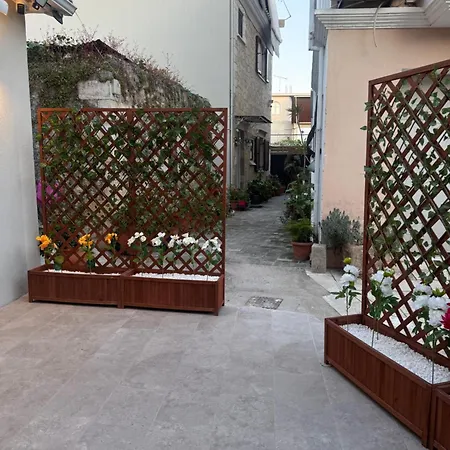 Lohias House Апартаменты