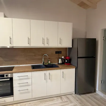 Lohias House アパート *